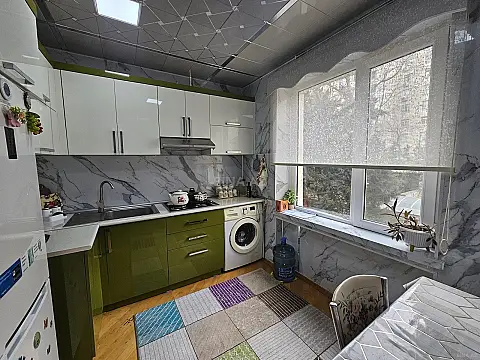 Satılır 2 otaqlı mənzil 70 m²