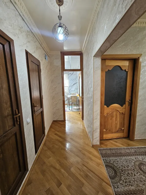 Satılır 2 otaqlı mənzil 70 m²
