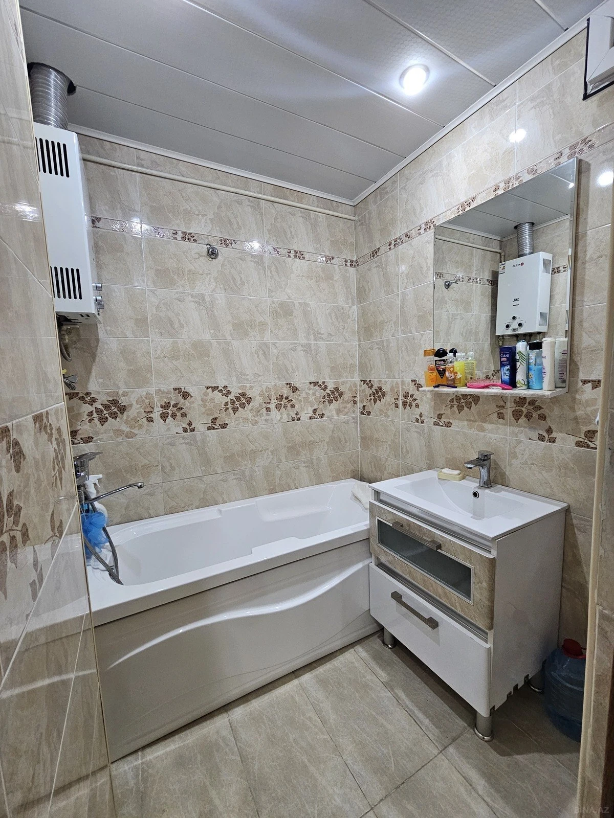 Satılır 2 otaqlı mənzil 70 m²