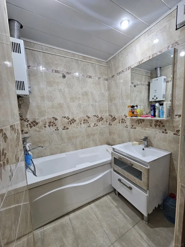 Satılır 2 otaqlı mənzil 70 m²