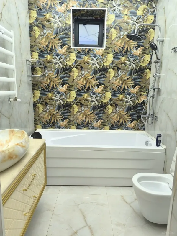 Satılır 5 otaqlı həyət evi 600 m²