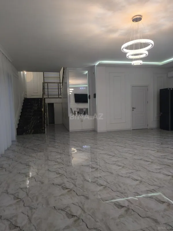 Satılır 5 otaqlı həyət evi 600 m²