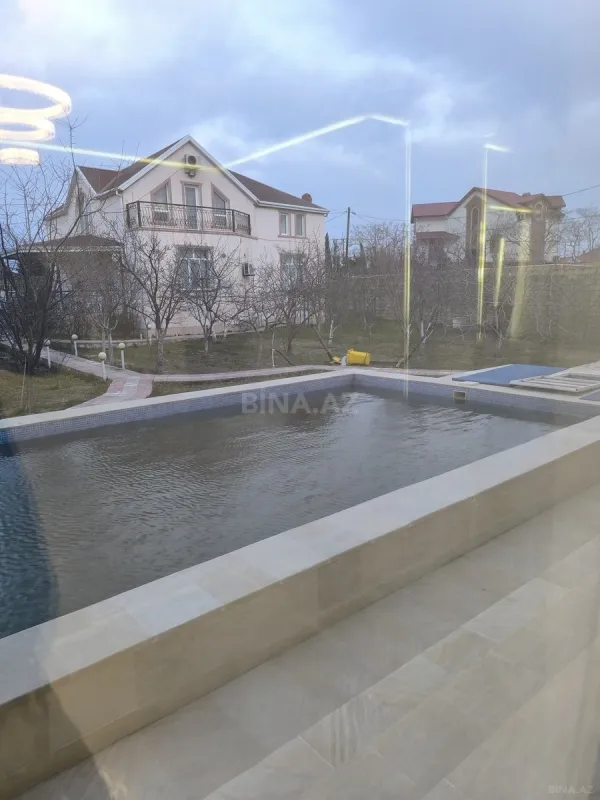 Satılır 5 otaqlı həyət evi 600 m²