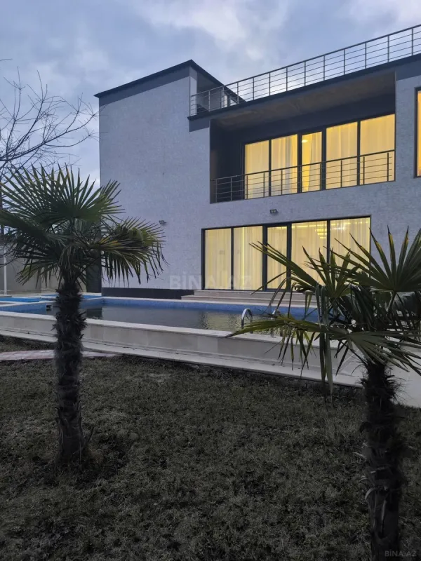 Satılır 5 otaqlı həyət evi 600 m²