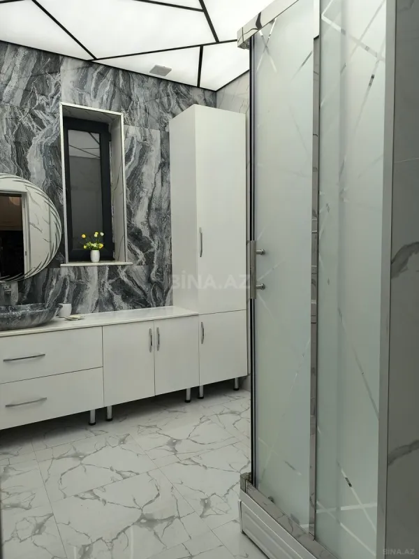 Satılır 5 otaqlı həyət evi 600 m²