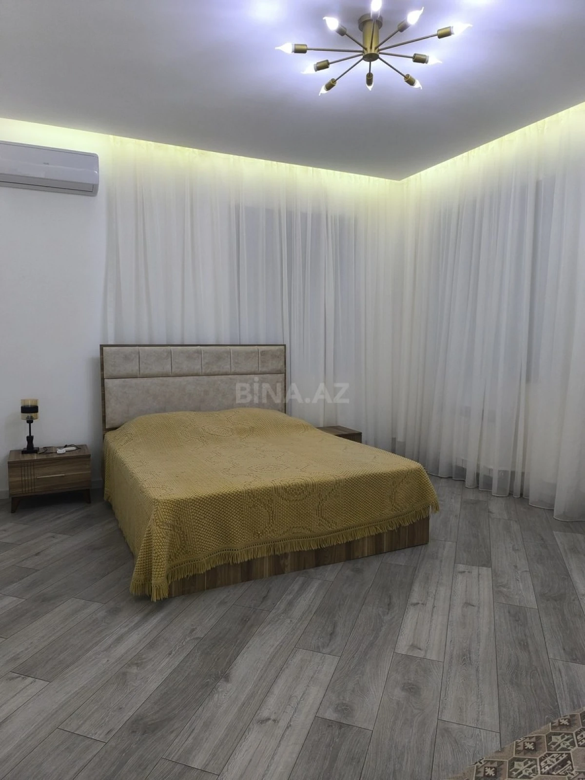 Satılır 5 otaqlı həyət evi 600 m²