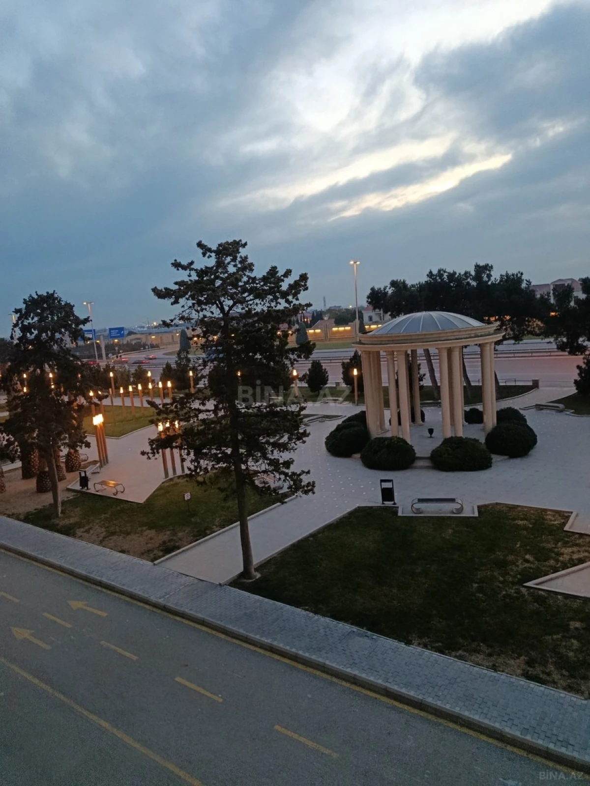 Satılır 3 otaqlı mənzil 70 m²