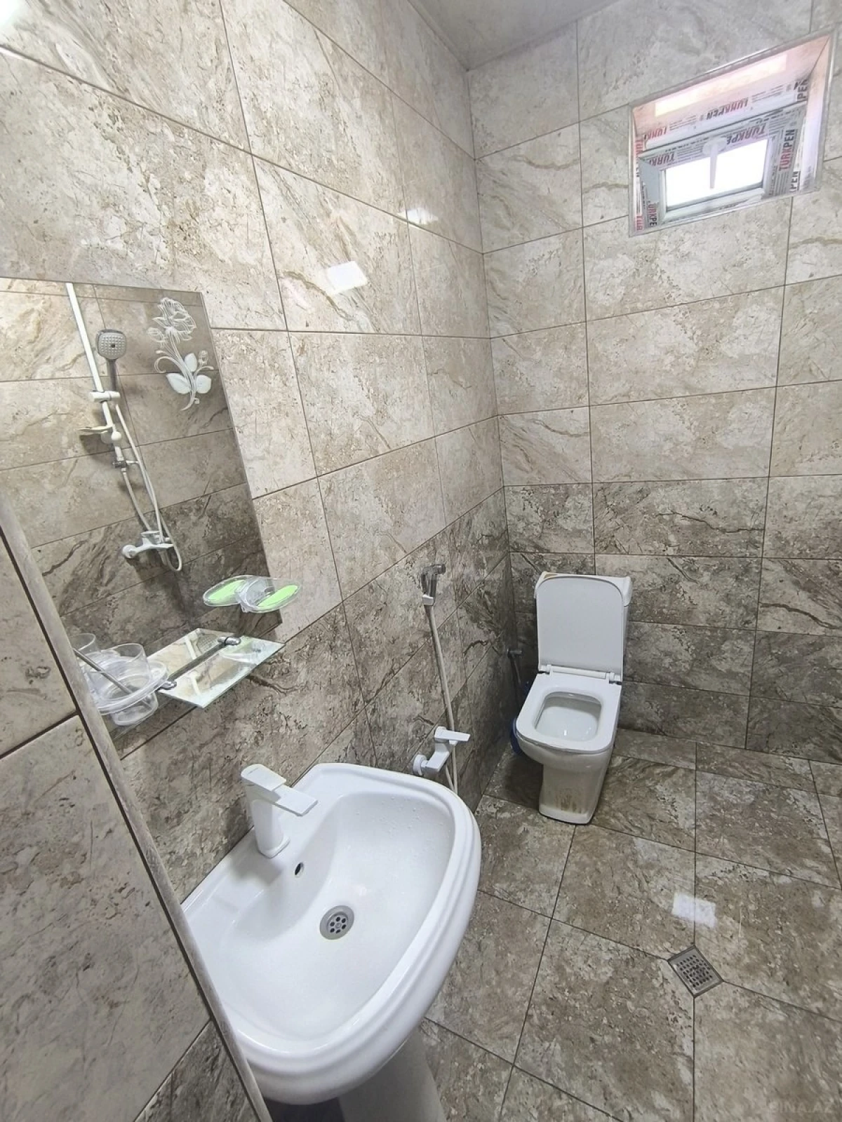 Kirayə verilir 3 otaqlı həyət evi 100 m²