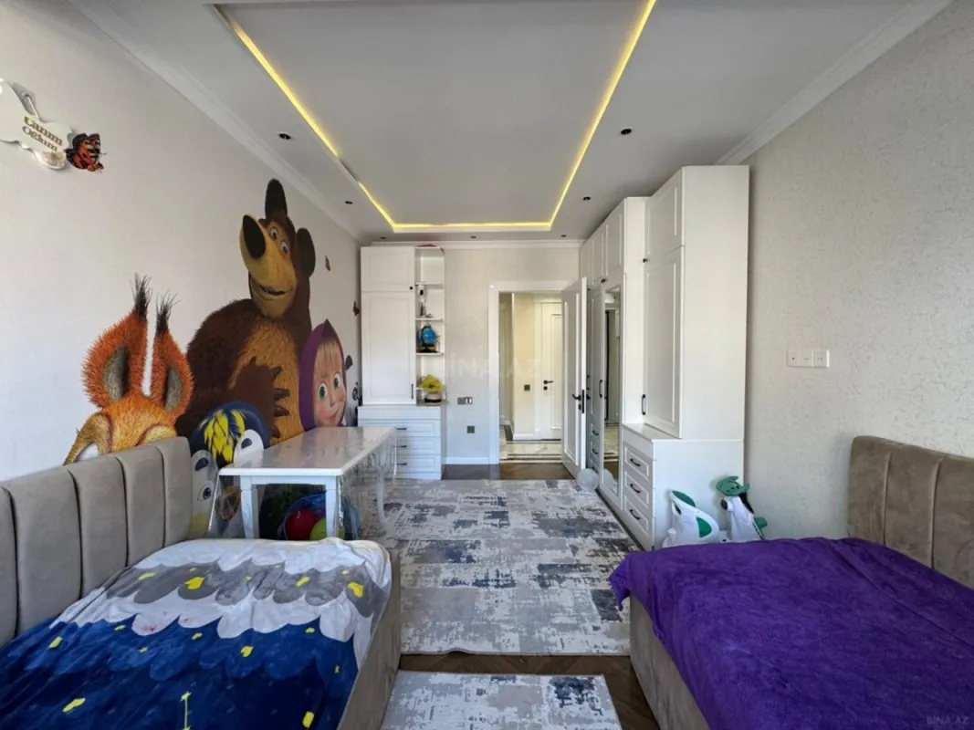 Satılır 3 otaqlı mənzil 127 m²