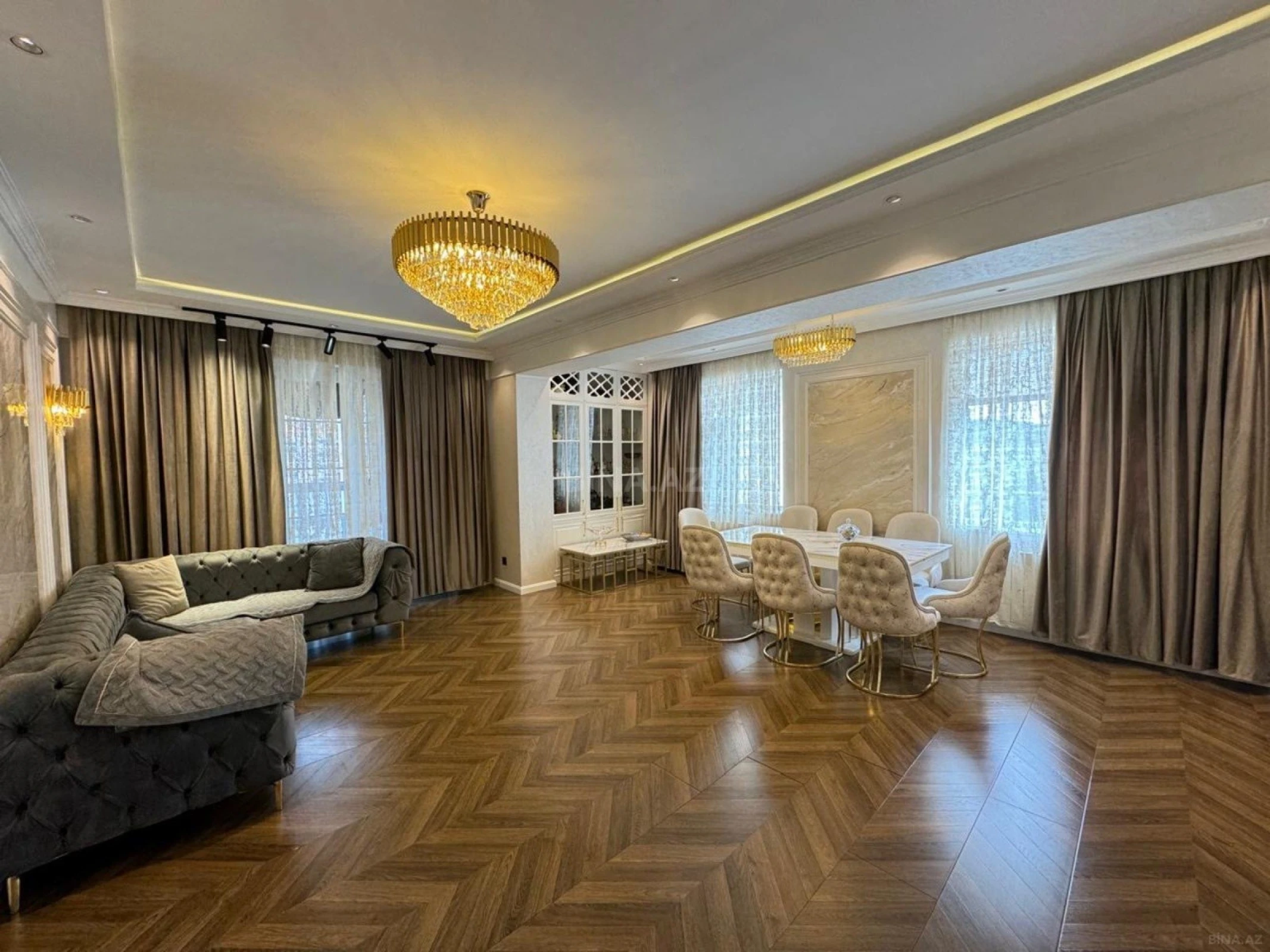 Satılır 3 otaqlı mənzil 127 m²