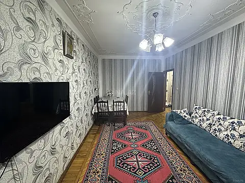 Satılır 2 otaqlı mənzil 61 m²