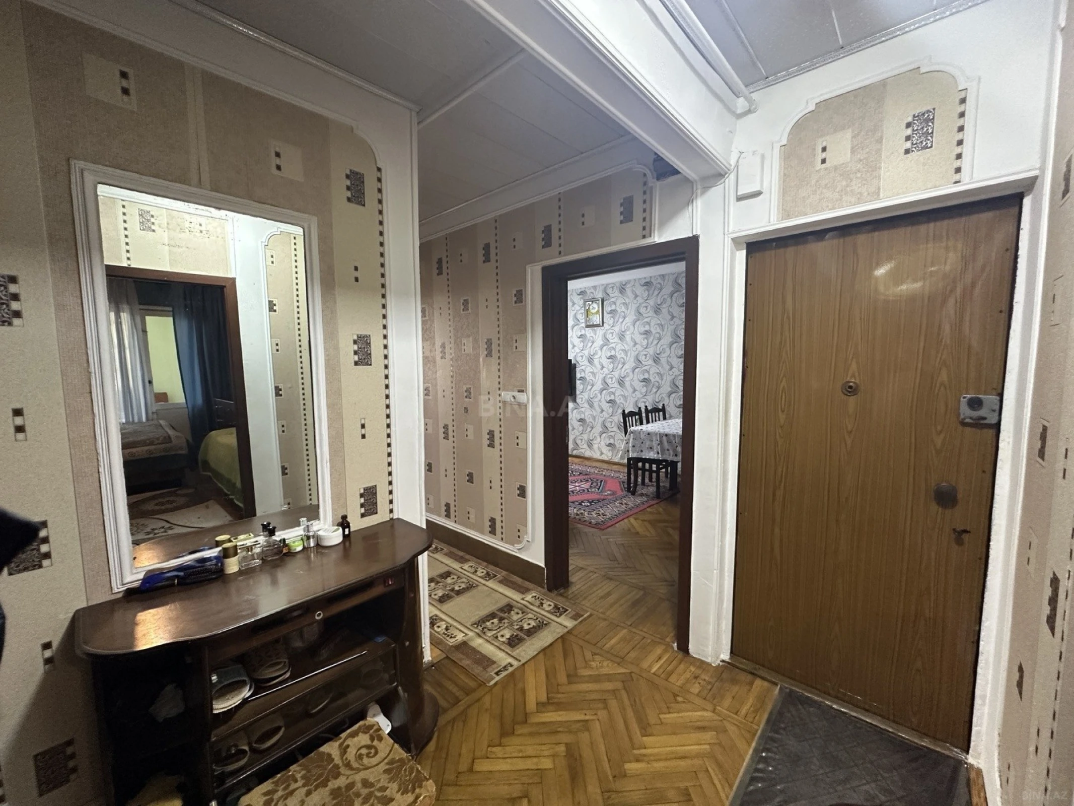 Satılır 2 otaqlı mənzil 61 m²