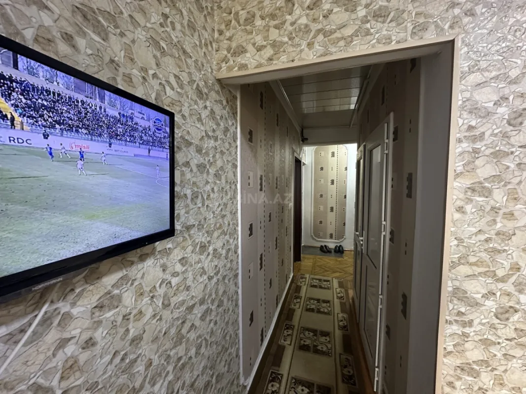 Satılır 2 otaqlı mənzil 61 m²