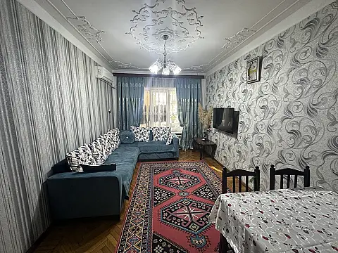 Satılır 2 otaqlı mənzil 61 m²