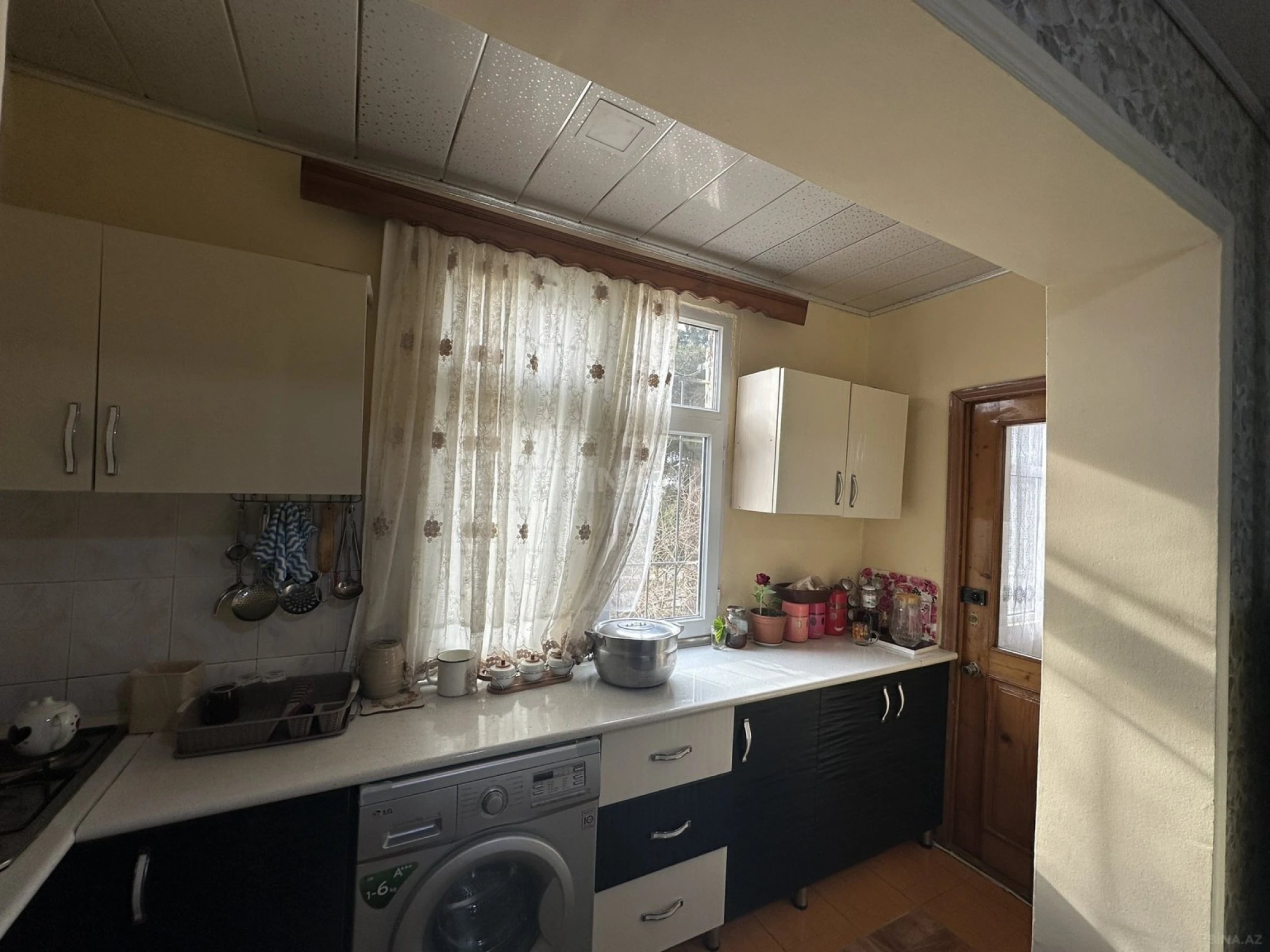 Satılır 2 otaqlı mənzil 61 m²