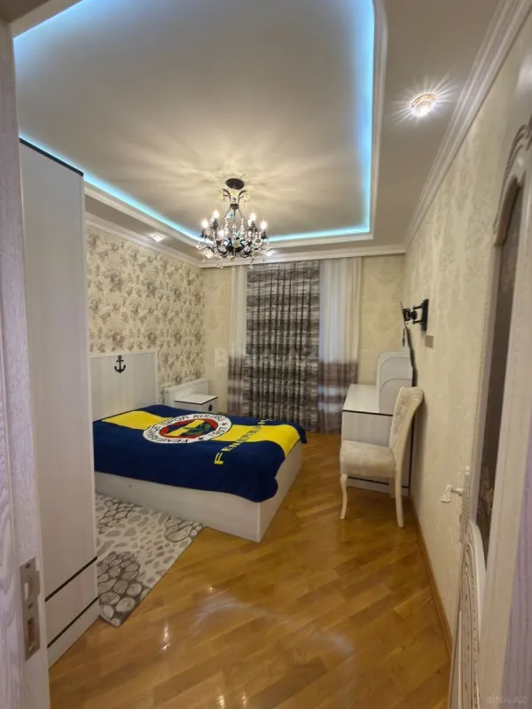 Kirayə verilir 6 otaqlı həyət evi 500 m²