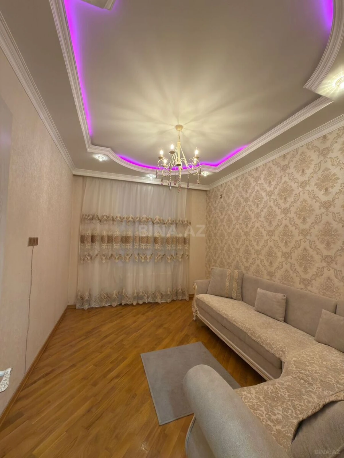 Kirayə verilir 6 otaqlı həyət evi 500 m²
