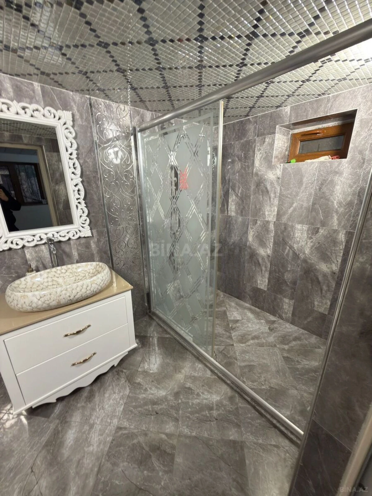 Kirayə verilir 6 otaqlı həyət evi 500 m²