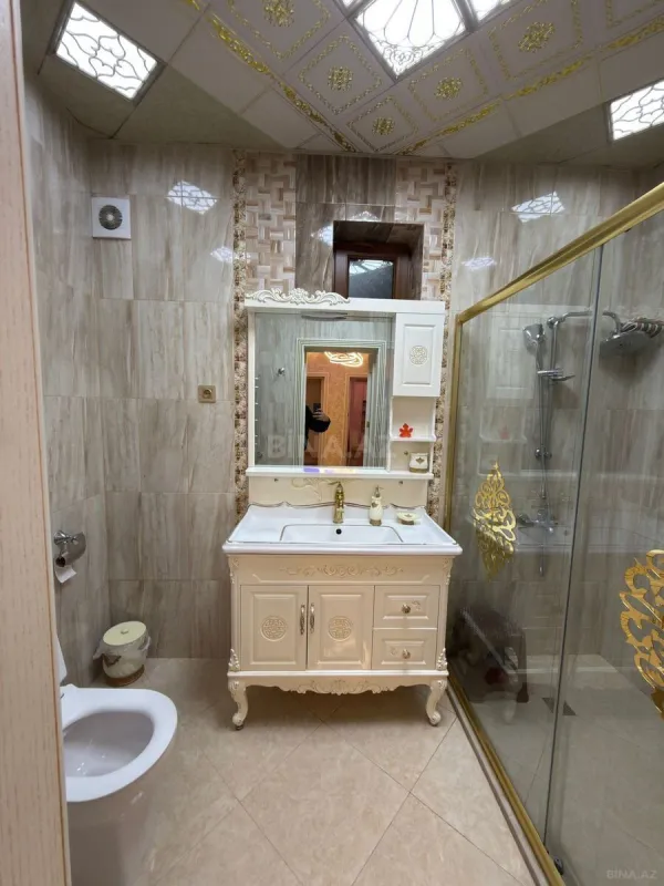 Kirayə verilir 6 otaqlı həyət evi 500 m²