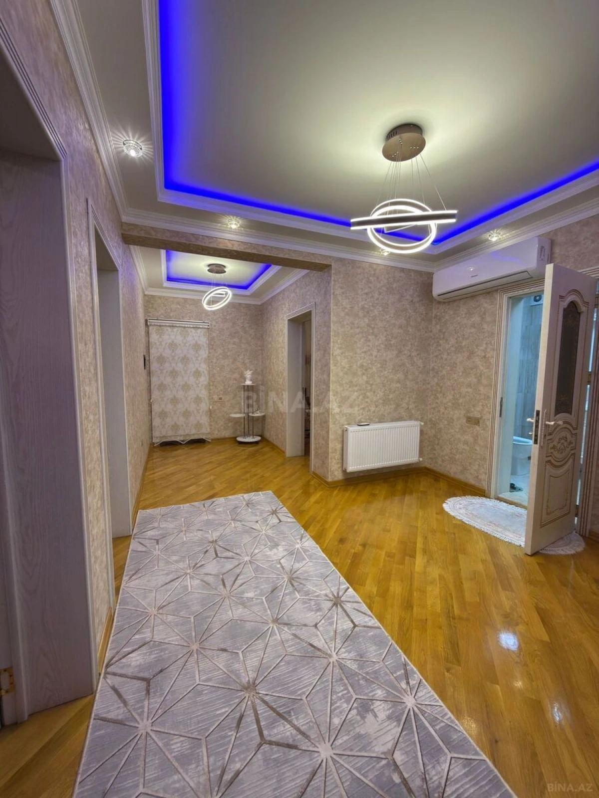 Kirayə verilir 6 otaqlı həyət evi 500 m²
