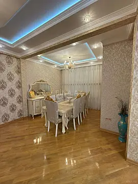 Kirayə verilir 6 otaqlı həyət evi 500 m²