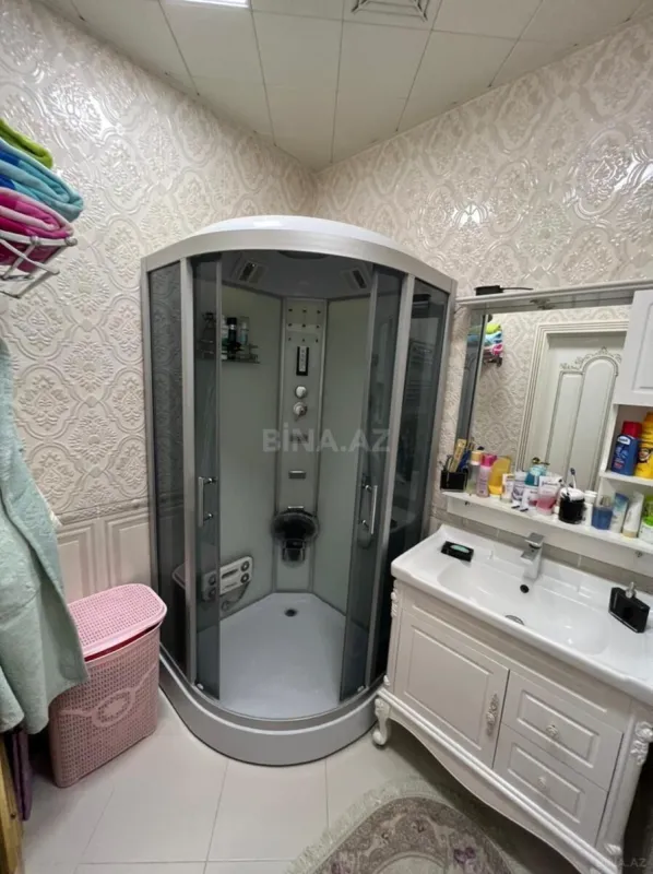 Satılır 3 otaqlı mənzil 130 m²