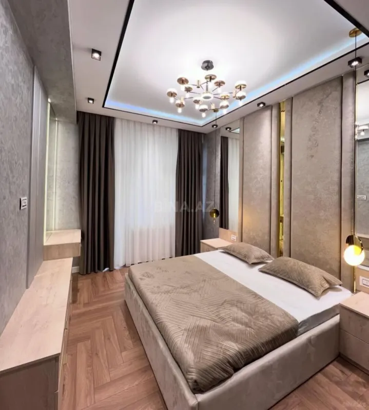 Satılır 2 otaqlı mənzil 72 m²