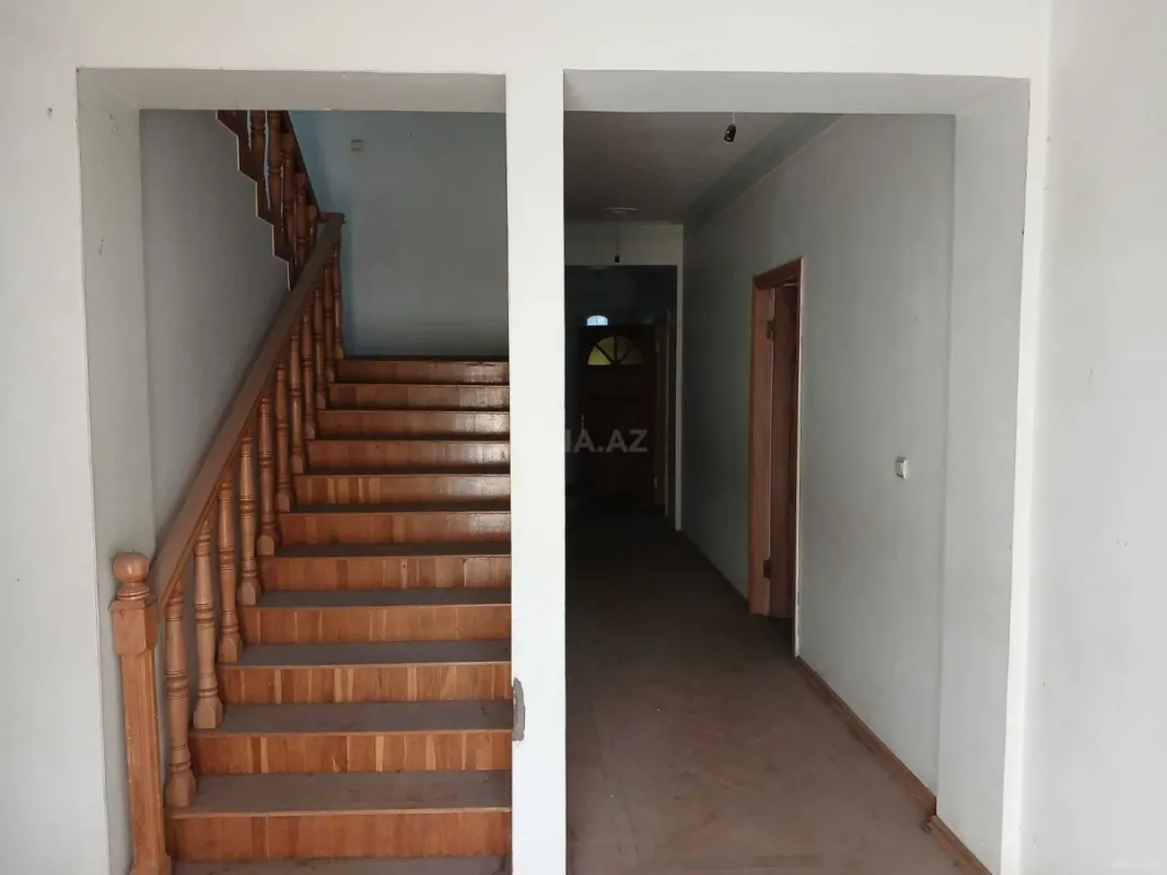 Kirayə verilir 12 otaqlı həyət evi 510 m²