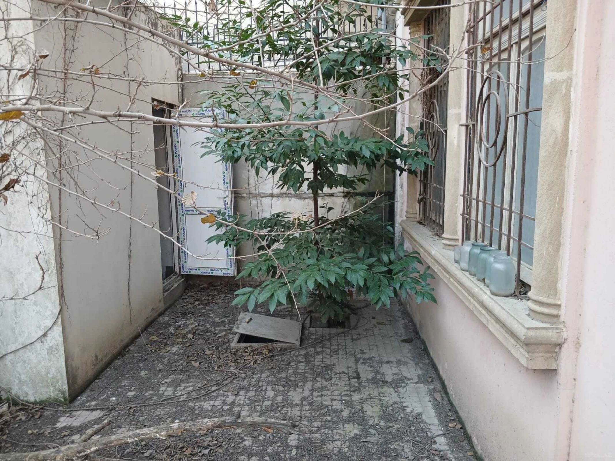 Kirayə verilir 12 otaqlı həyət evi 510 m²