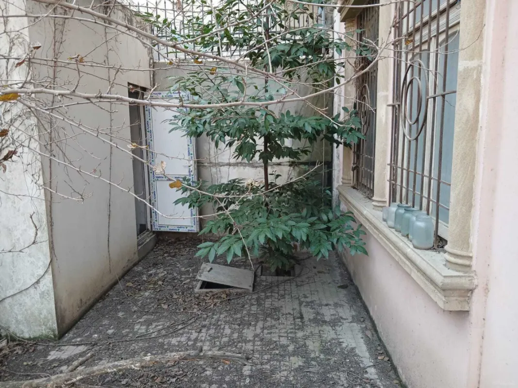 Kirayə verilir 12 otaqlı həyət evi 510 m²