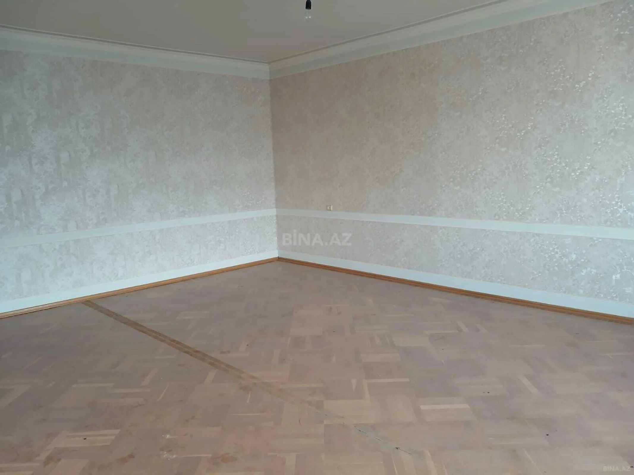 Kirayə verilir 12 otaqlı həyət evi 510 m²