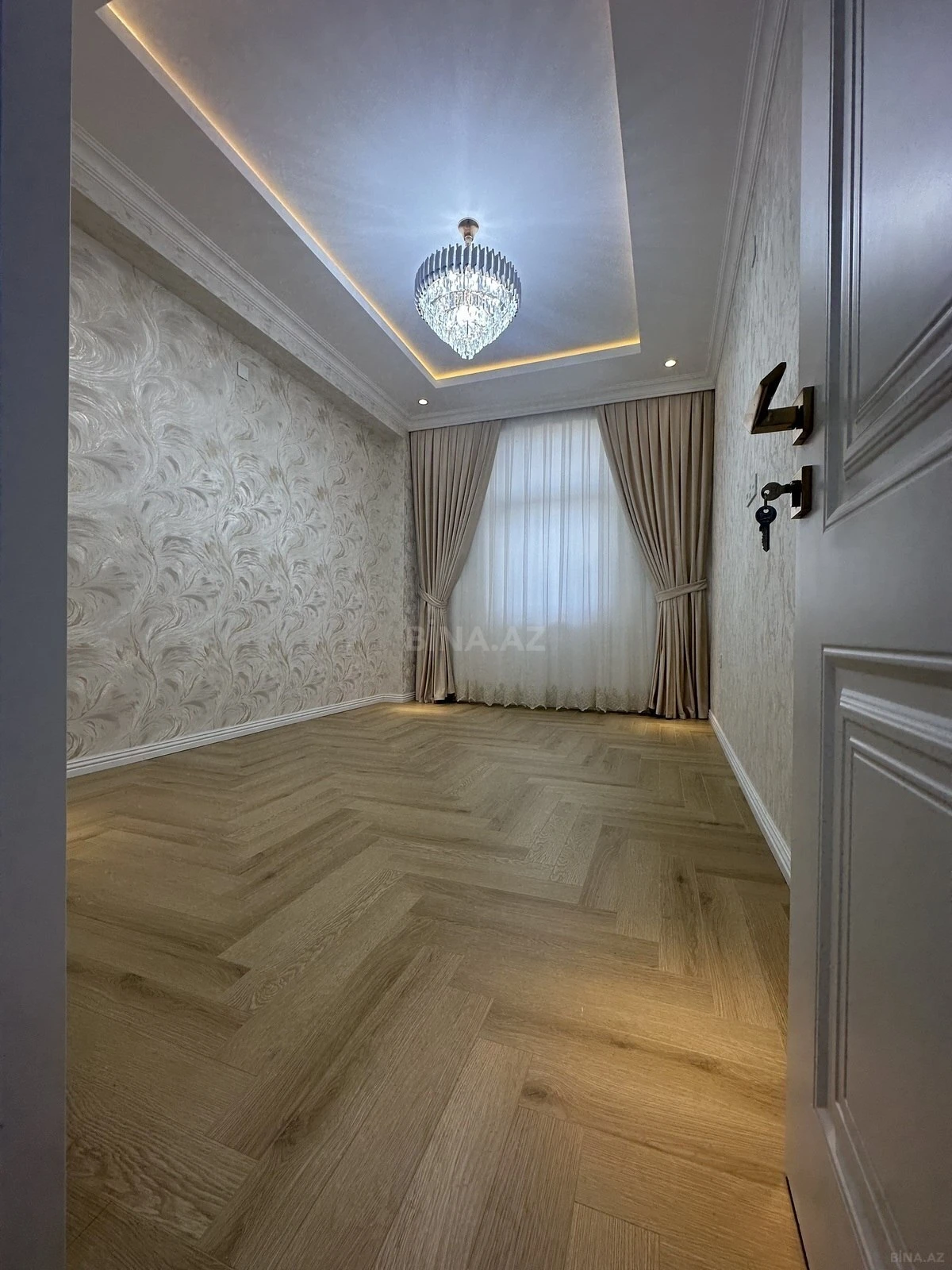 Satılır 2 otaqlı mənzil 56 m²