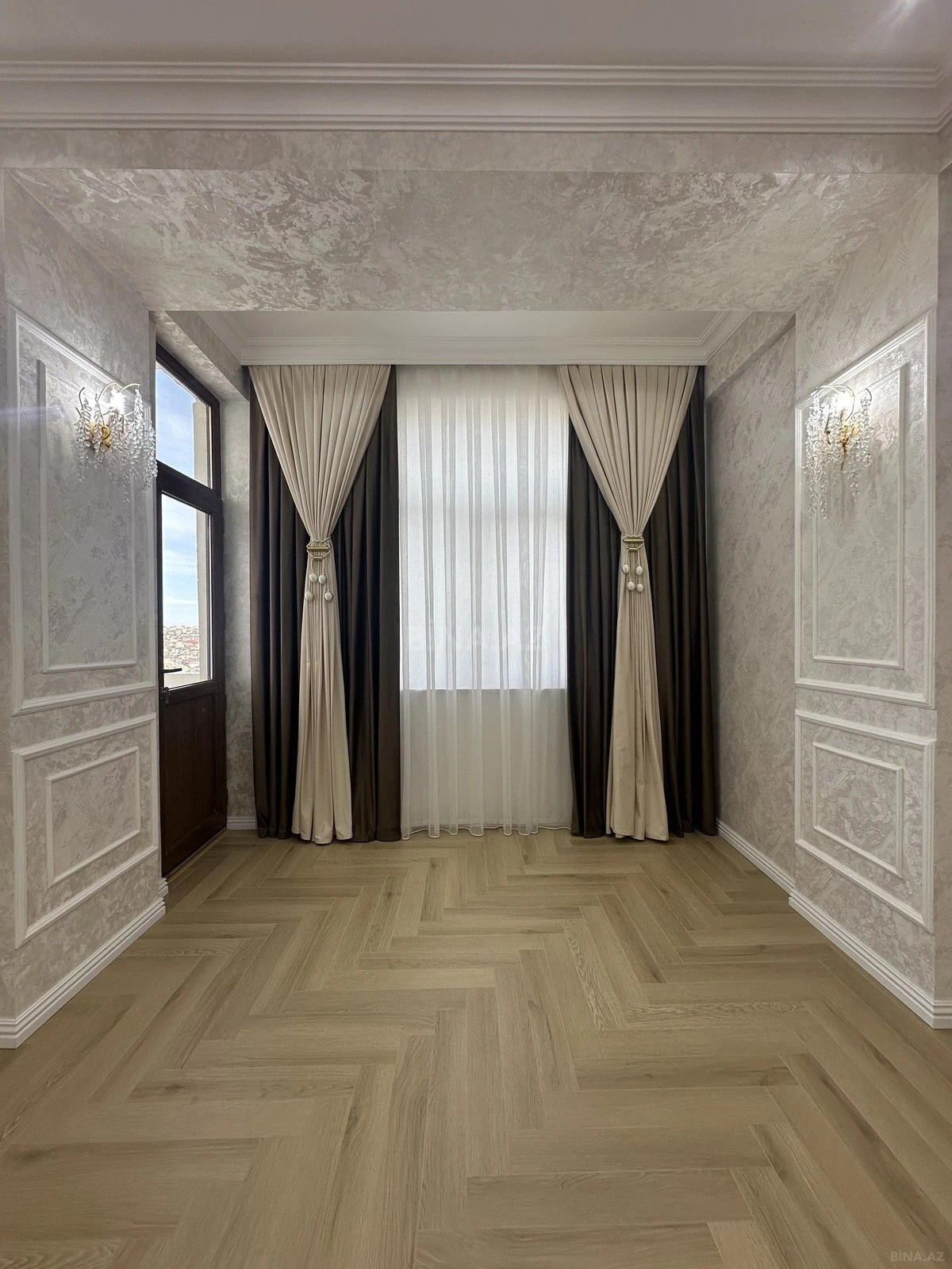 Satılır 2 otaqlı mənzil 56 m²