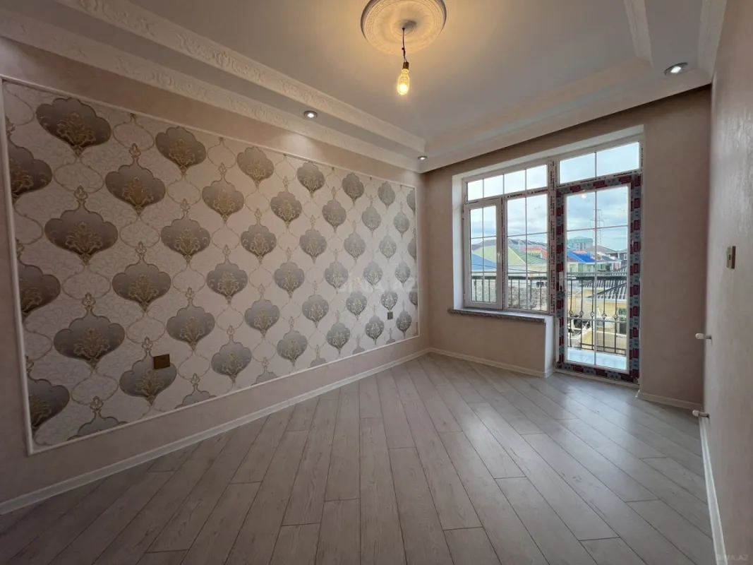 Satılır 5 otaqlı həyət evi 130 m²