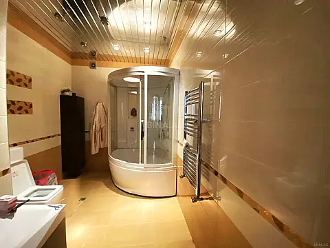 Satılır 3 otaqlı mənzil 130 m²