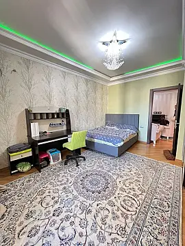 Satılır 3 otaqlı mənzil 130 m²