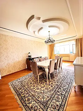 Satılır 3 otaqlı mənzil 130 m²
