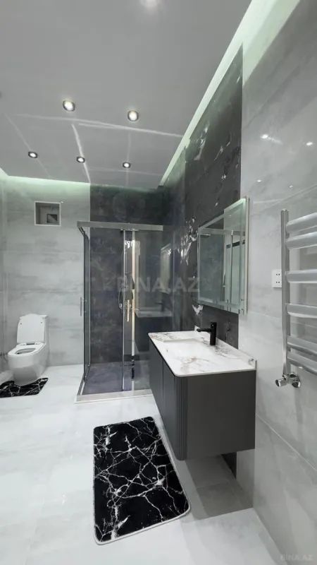 Satılır 5 otaqlı həyət evi 270 m²