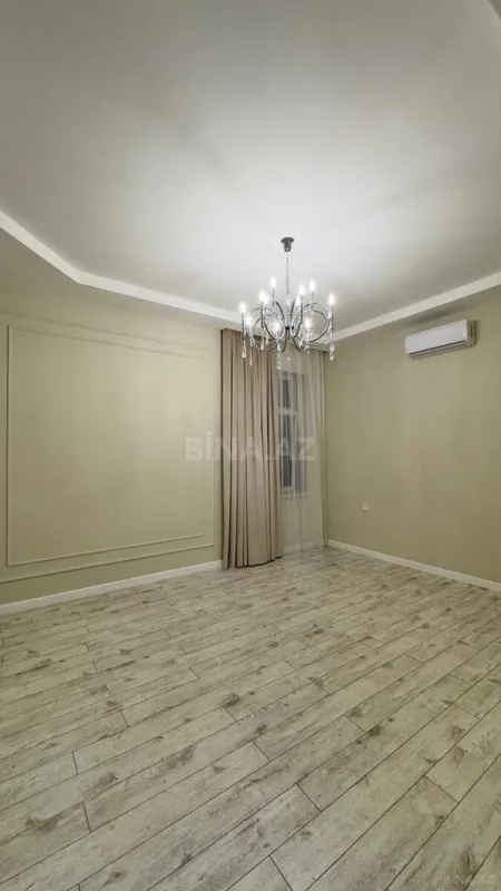 Satılır 5 otaqlı həyət evi 270 m²