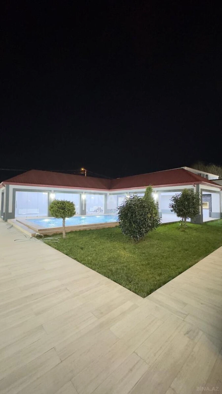 Satılır 5 otaqlı həyət evi 270 m²