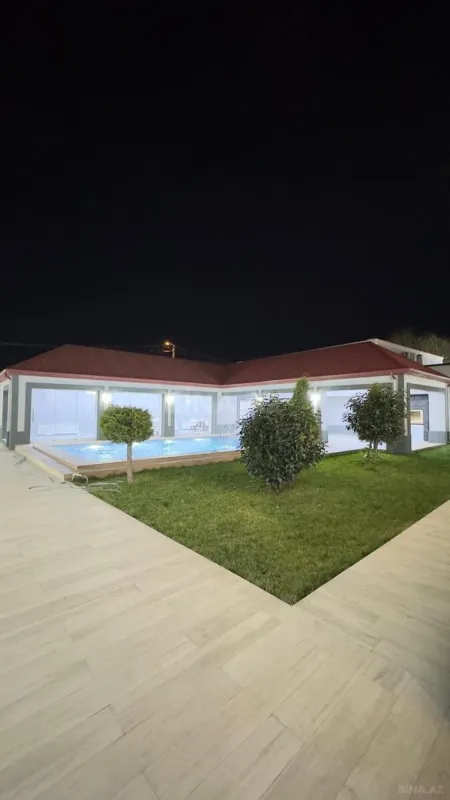 Satılır 5 otaqlı həyət evi 270 m²