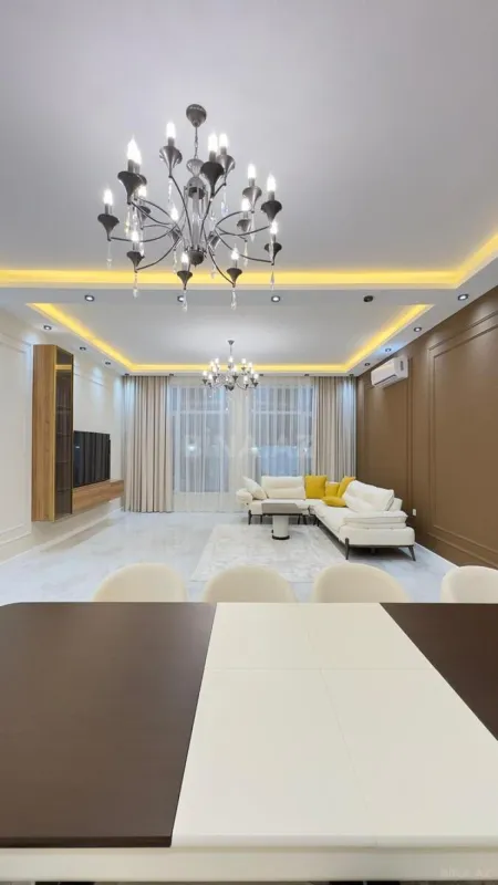Satılır 5 otaqlı həyət evi 270 m²