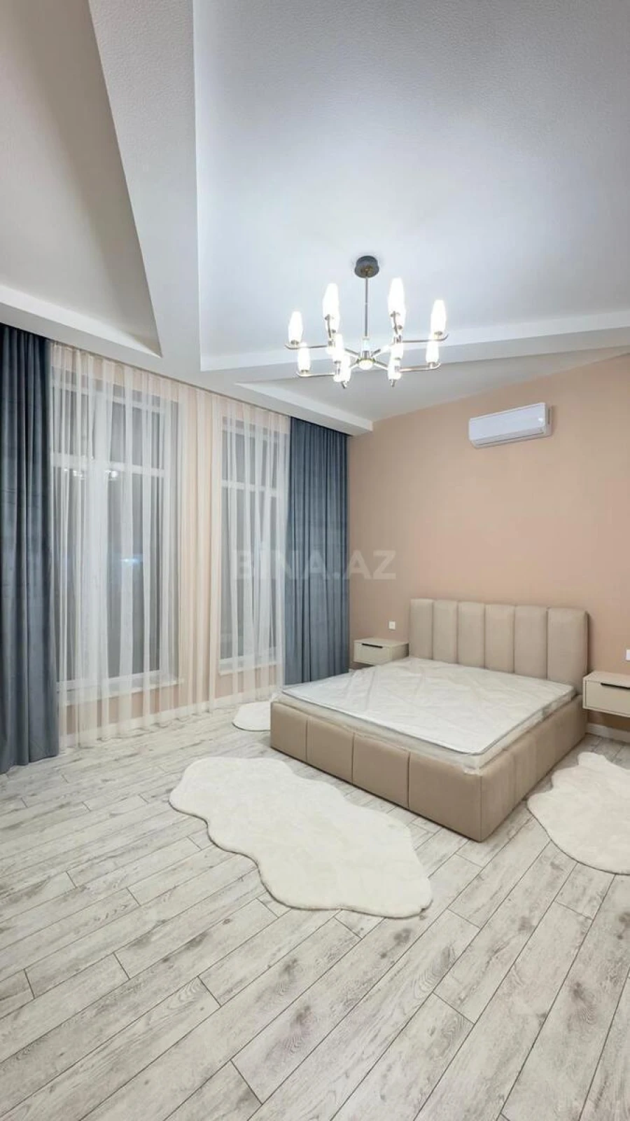 Satılır 5 otaqlı həyət evi 270 m²