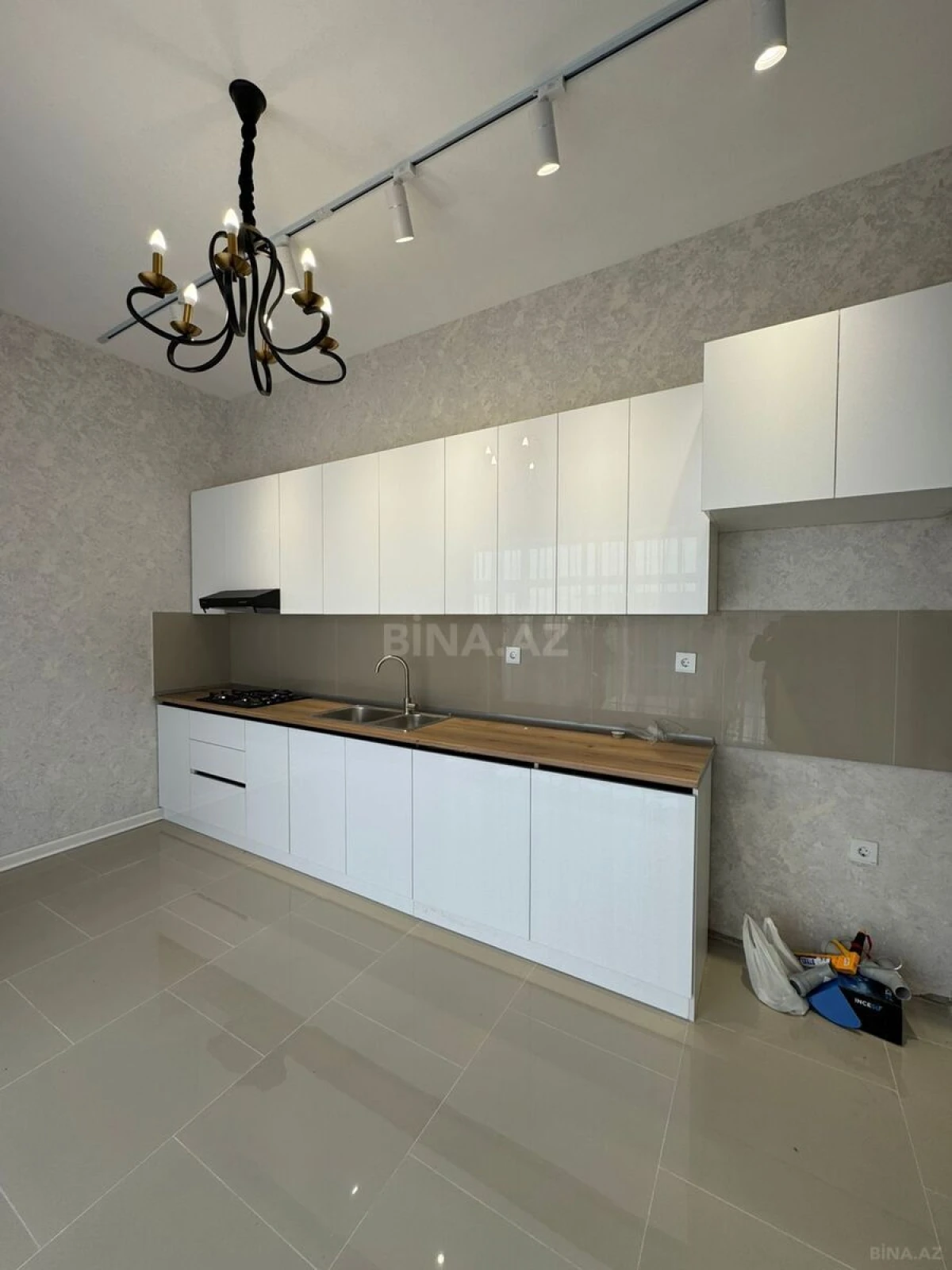 Satılır 4 otaqlı həyət evi 140 m²