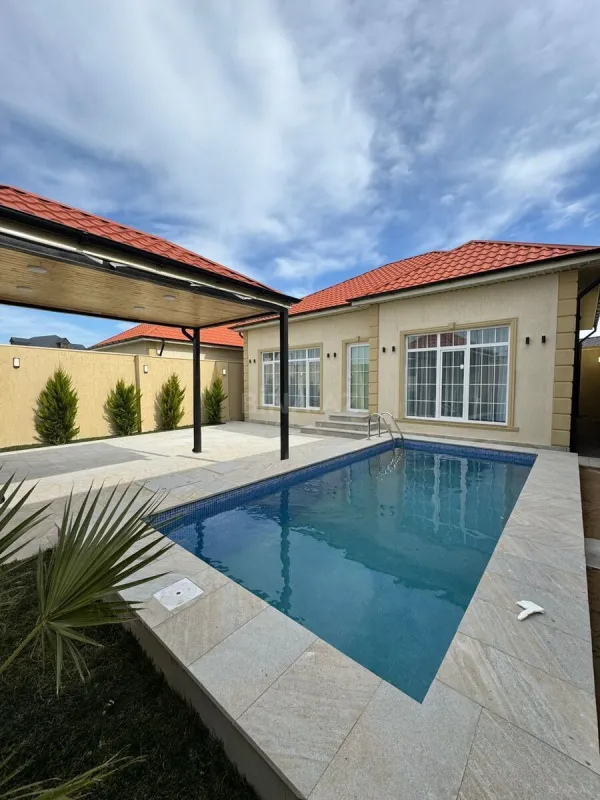 Satılır 4 otaqlı həyət evi 140 m²