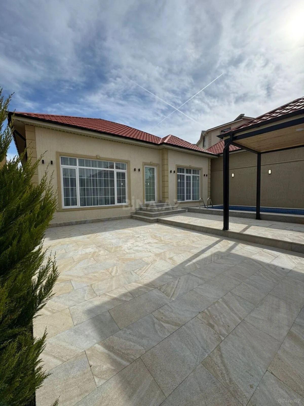 Satılır 4 otaqlı həyət evi 140 m²