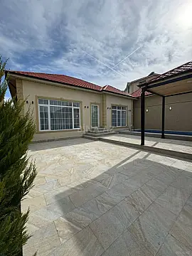 Satılır 4 otaqlı həyət evi 140 m²