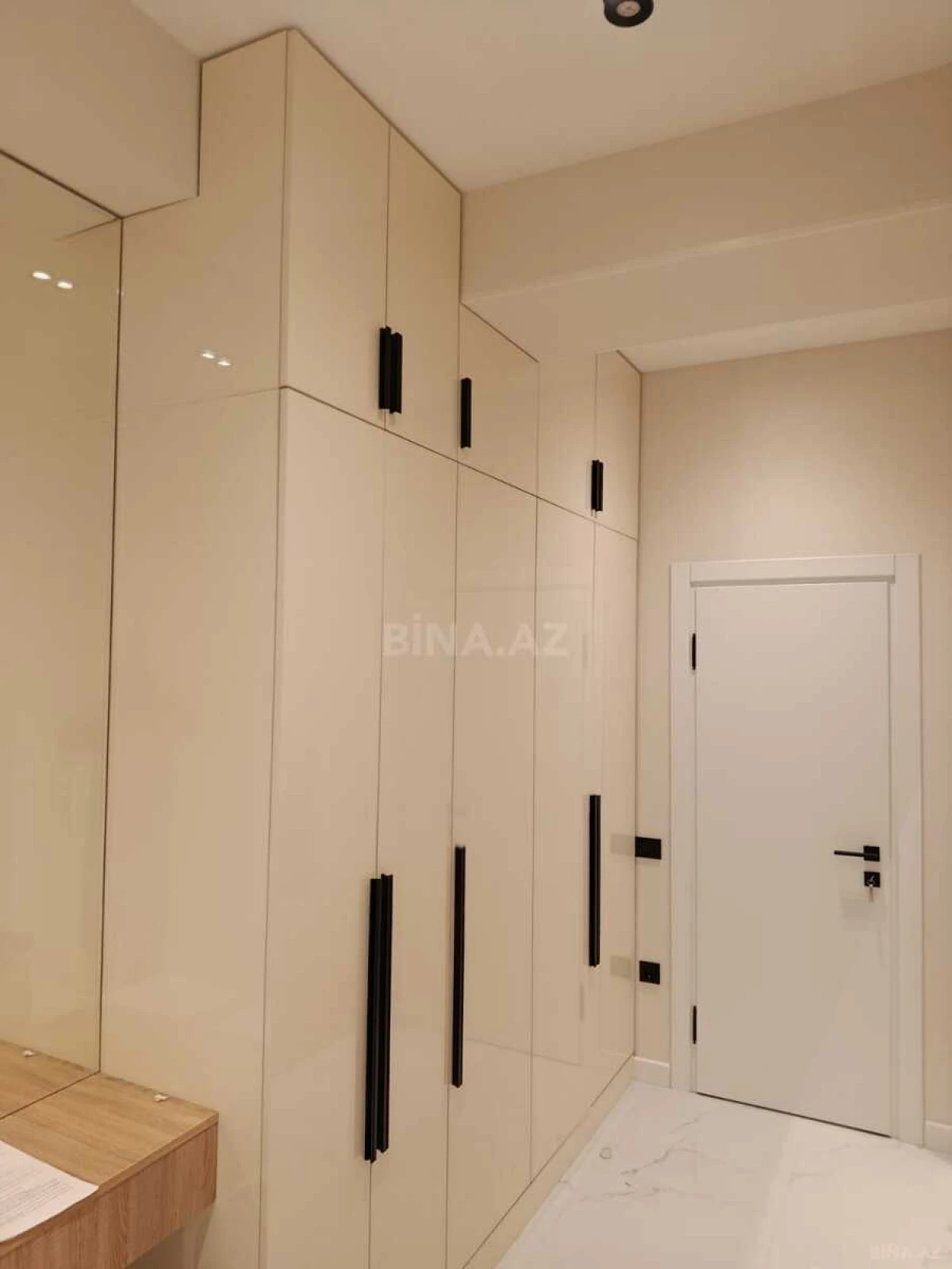 Kirayə verilir 2 otaqlı mənzil 57 m²