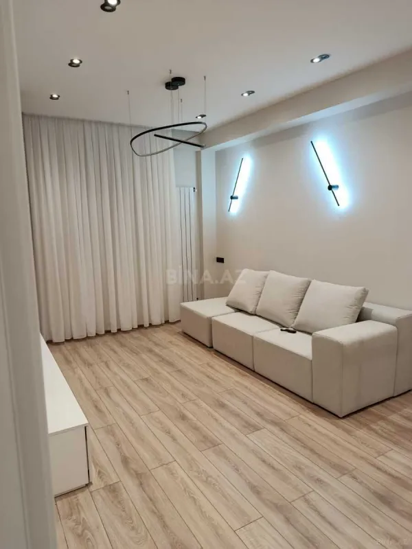 Kirayə verilir 2 otaqlı mənzil 57 m²