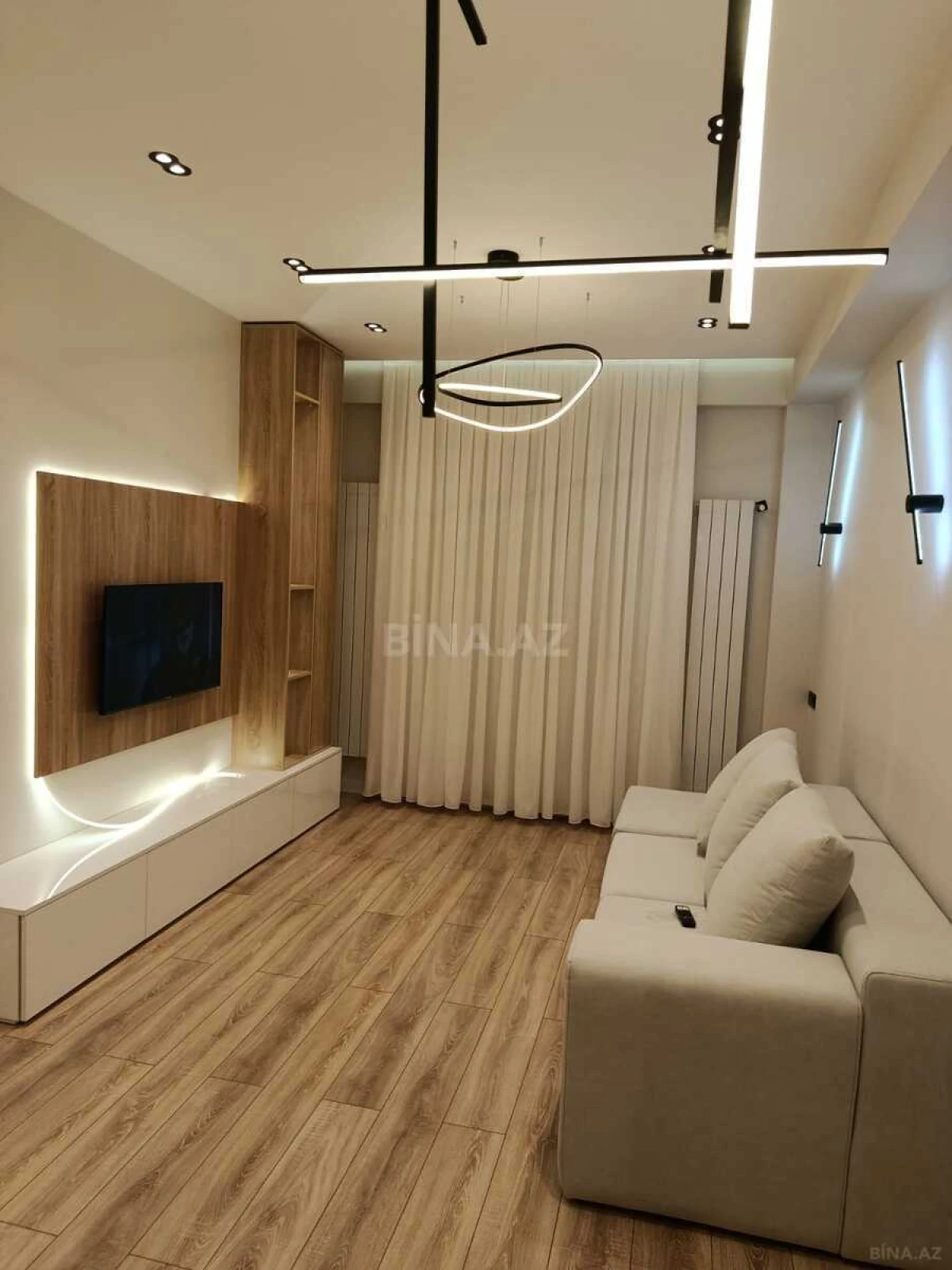 Kirayə verilir 2 otaqlı mənzil 57 m²